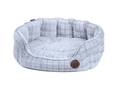 Petface White Plush Oval Medium Dog Bed 1 Petface White Plush Oval Medium Dog Bed